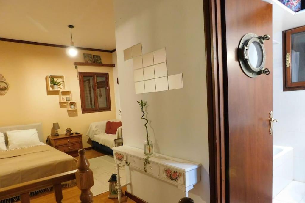 Marco Polo'S Mooring Cozy Navy House Anavyssos Exterior foto