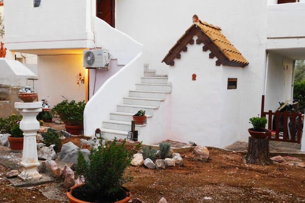 Marco Polo'S Mooring Cozy Navy House Anavyssos Exterior foto